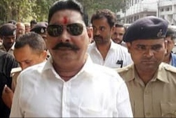 बिहार विधान सभा चुनाव : मोकामा विधानसभा सीट से अनंत सिंह विजयी घोषित, राजद की वीना देवी को 28,206 मतों के अंतर से हराया