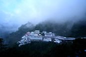 5 अक्टूबर से बंद थी यात्रा : खराब मौसम के कारण तीन दिन से रुकी माता वैष्णो देवी यात्रा शुरू